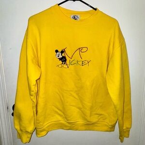 Vintage Disney Mickey & Co "MICKEY" Embroidered Sweatshirt Size Medium